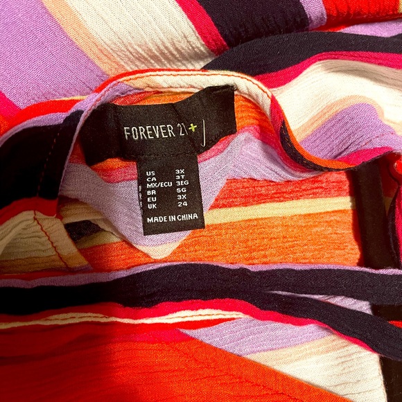 Forever 21 colorful top- Size 3x - Picture 3 of 3